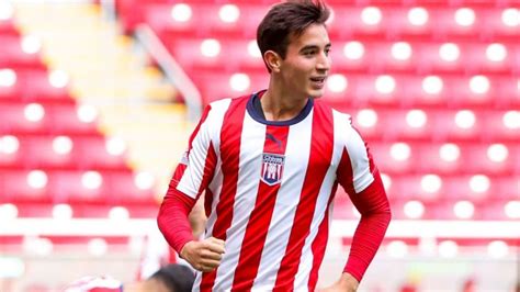 Sebastián Pérez Bouquet manda emotivo MENSAJE DE DESPEDIDA de Chivas