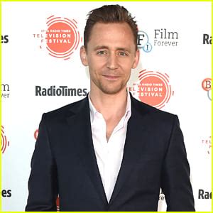 Tom Hiddleston Says Hes Very Comfortable Doing Nude Scenes Tom Hiddleston Celebrity News
