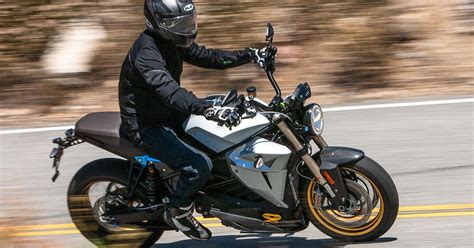 2018 Energica Eva Esse Esse 9 Review Ride Review