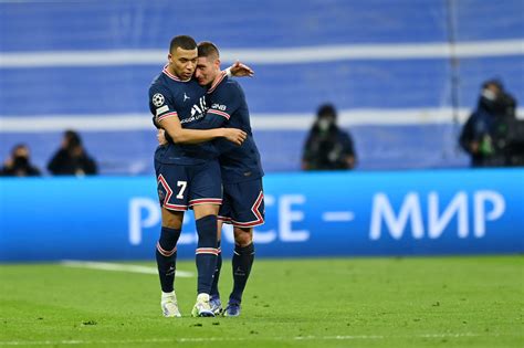 Psg Kylian Mbapp Se Despide De Marco Verratti