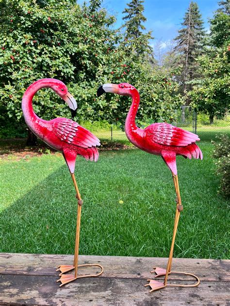 Metal Pink Flamingo Set Of Two Yard Decorations Coastal Ocean Bird Decorative Garden Statue Dock