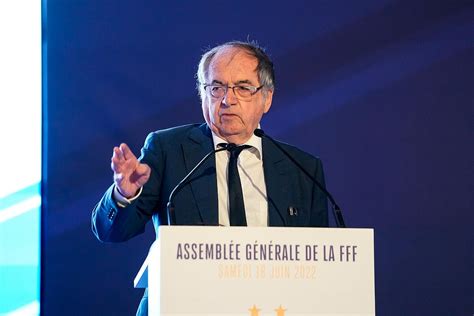 Equipe de France La démission de Le Graët demandée à la FFF Foot 01