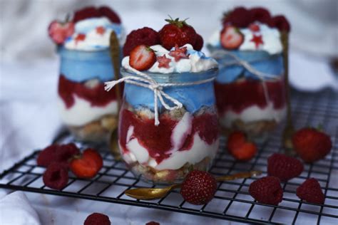 Knuspriges Erdbeer Dessert Im Glas Zuckerfrei Birkengold