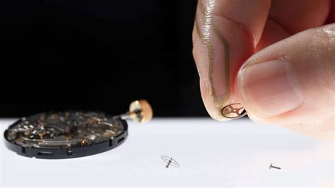 An ultrathin pressure sensor to measure a sense of touch