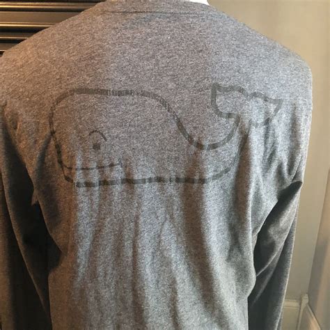 Vineyard Vines Mens M Long Sleeve 100 Cotton T Shirt Whale Logo Front