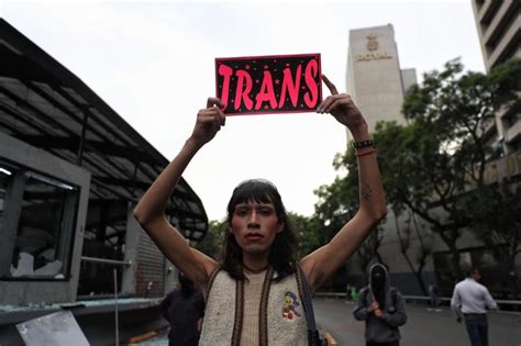 Mujeres Trans Protestan En Ciudad De M Xico Para Pedir Un Alto A La