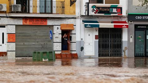 Localizados Varios Cad Veres En Las Zonas Inundadas Por La Dana En Espa A