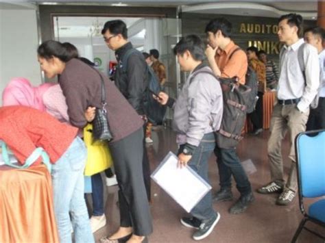 Unikom Job Fair Rabu Mei Tiket Masuk Gratis Untuk Alumni