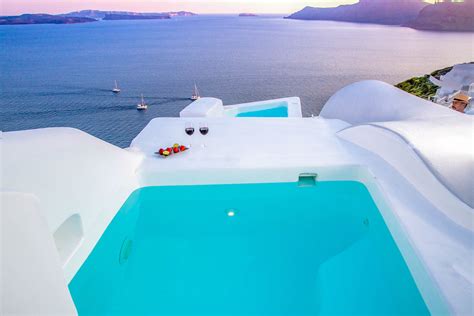 Santorini Cave Hotel - LOWEST PRICE GUARANTEE in Onar Hotels