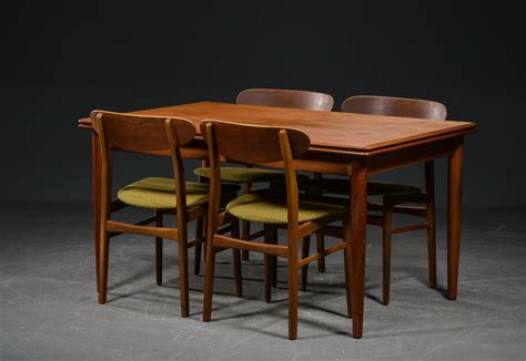 Danske møbelproducenter spisebord og 4 stole af teak eg 1950 1960