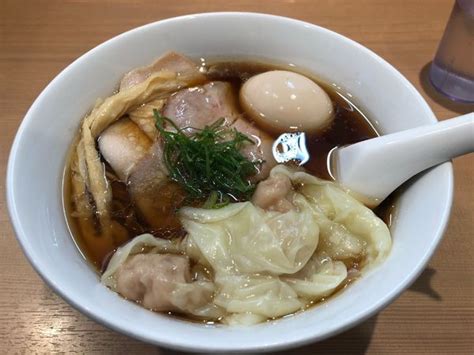 『特製醤油らぁ麺1100雲呑200円替玉150円』らぁ麺 はやし田 横浜店のレビュー ラーメンデータベース