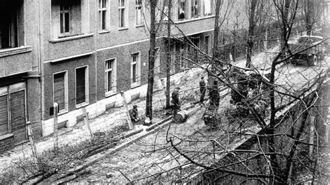 Fluchthilfe In Berlin Der Letzte Tunnel Unter Der Heidelberger Stra E