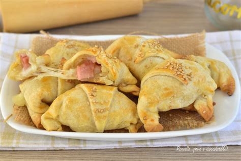 Cornetti RIPIENI Salati Da ANTIPASTO Con Mozzarella E Prosciutto Veloci