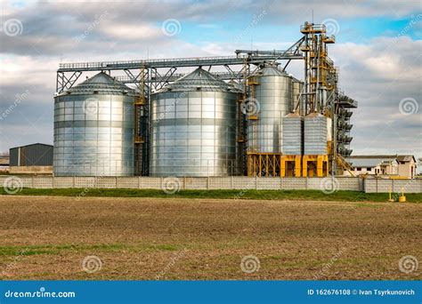 Agro Processing And Manufacturing Plant For Processing And Silver Silos