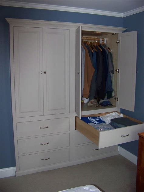 Portfolio Kmd Custom Woodworking 401 639 8140 Closet Built Ins