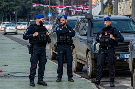 Tensiuni Tot Mai Mari N Kosovo Un T N R Arestat Dup Ce A Mpu Cat