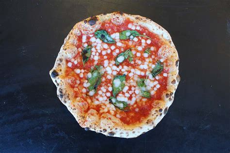 Vegan Neapolitan Pizza Recipe - Vegan Food & Living