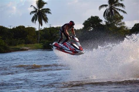 S Bado Tem Bruno Jacob E Suas Manobras Radicais O Jet Sky No Rio