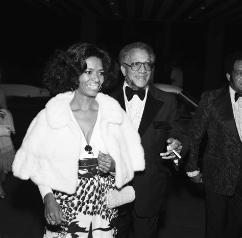 Redd Foxx Wed 20-Year-Younger Wife Joi Who Was a Waitress in 1976