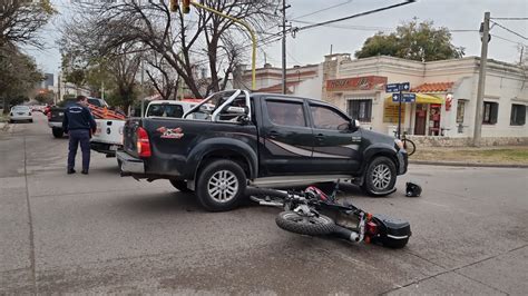 Hospitalizan a un hombre que sufrió heridas en un choque De La Bahia