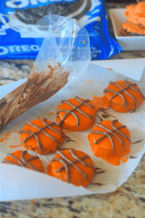 Basketball Oreo Cookies