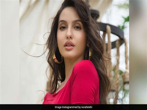 Bharat And Bigg Boss Fame Nora Fatehi Shares Hot Pic Hindi Filmibeat