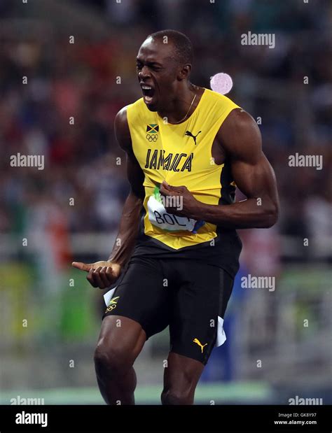 Jamaicas Usain Bolt Wins The Mens 200m Final At The Olympic Stadium