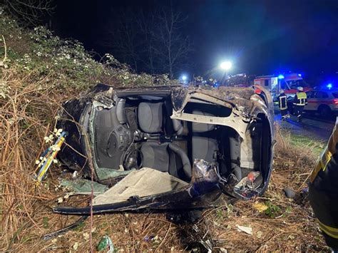 Schwerer Verkehrsunfall Mit 4 Verletzten Personen Einsatzbericht