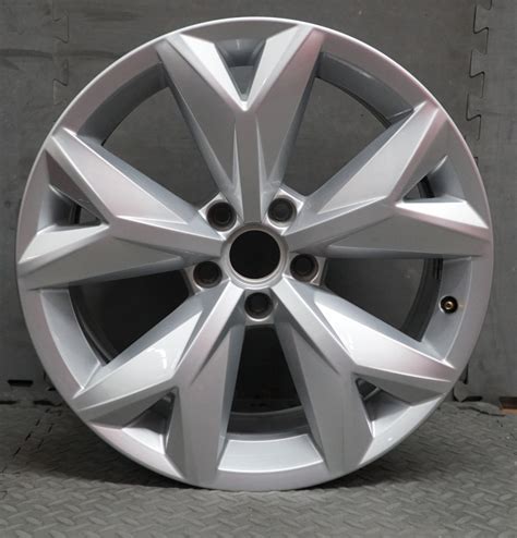 Vw Atlas Prisma Qf L Oem Alloy Wheels