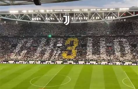 L ultima di Chiellini allo Stadium la coreografia è bellissima il