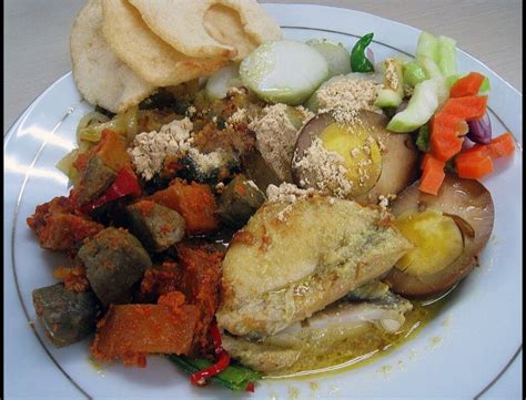 Lontong Cap Go Meh Hidangan Jawa Yang Kaya Akan Filosofi Tionghoa