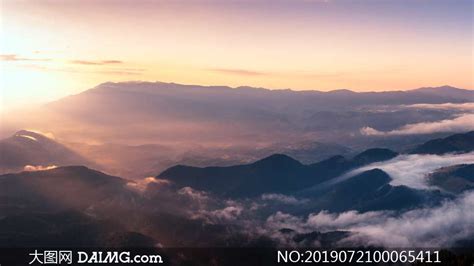 夕阳下的云雾山岭美景摄影图片 大图网图片素材