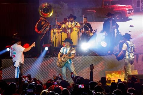 Grupo Frontera Arras Con Su Show En El Luna Park Es La Primera Vez