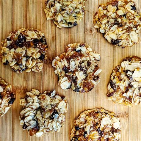 Peach Almond Florentine Cookies Nguyen In The Kitchen