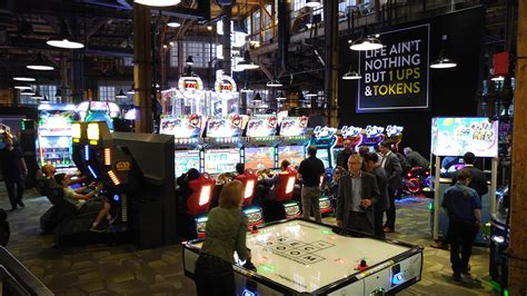 cineplex brings arcade games  dining  downtown toronto