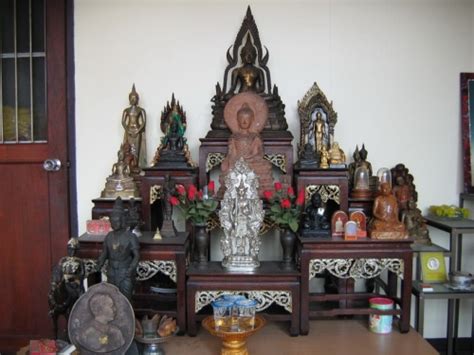 How To Create A Buddhist Altar Tibetan Buddhist Encyclopedia