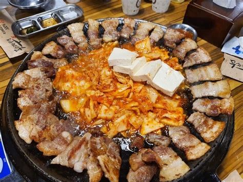 맛있는 무쇠김치삼겹살 김치전골 볶음밥 푸드 캐시피드