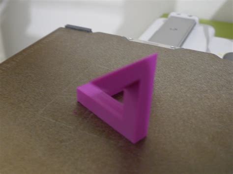 Penrose Illusion Triangle By Zampa Tex Makerworld