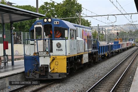 Tren de treballs Al pas per St Boi direcció Hospitalet Jordi