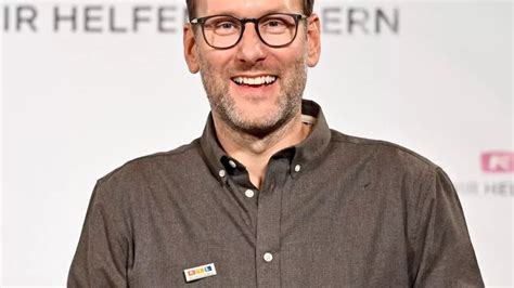 Simon Beeck Rtl Moderator Ist Zum Zweiten Mal Vater Geworden