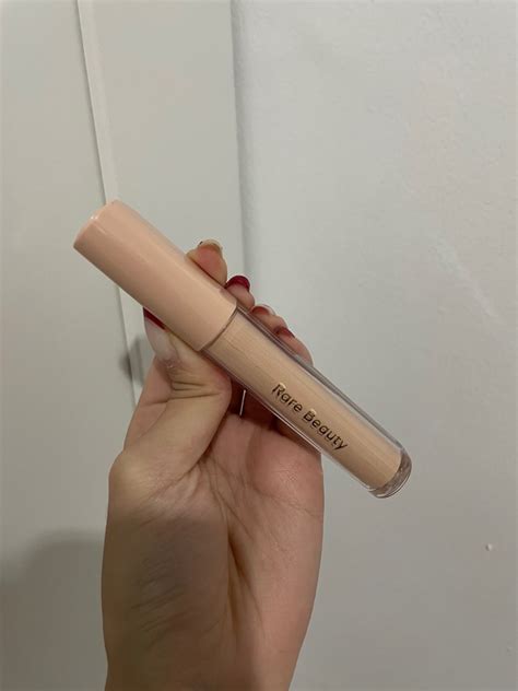 Rare Beauty Undereye Brightener Concealer Light Medium Kesehatan And Kecantikan Rias Wajah Di