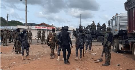 Obuasi Youth Storm Police Station To Demand The Release Of 48 Arrested