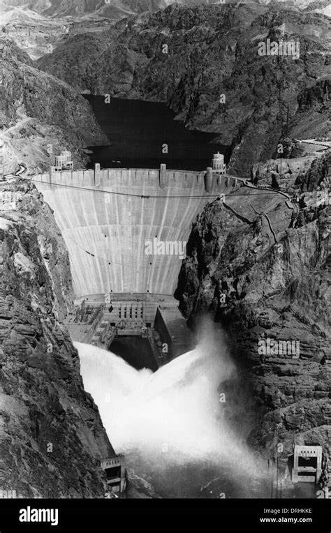 History Of Hoover Dam Black And White Stock Photos And Images Alamy