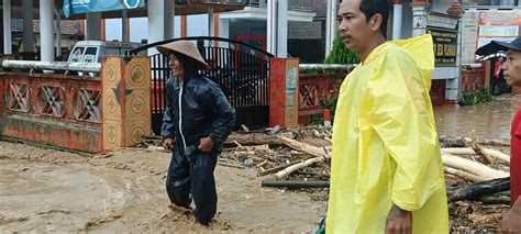 Desa Pujiharjo Dilanda Banjir Bandang 500 Rumah Lebih Terendam