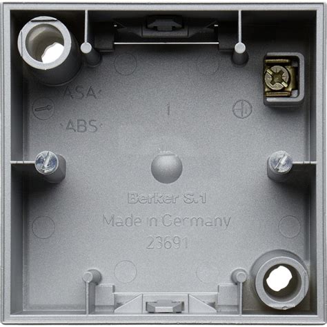 Q.1 Q.3 Berker. Розетки и выключатели Беркер в Украине — ЧП Ковчег