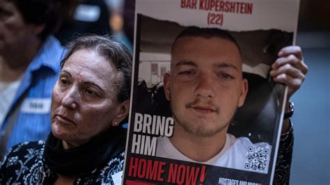 The stephens funeral surprisingly drew a crowd of over one thousand people 31