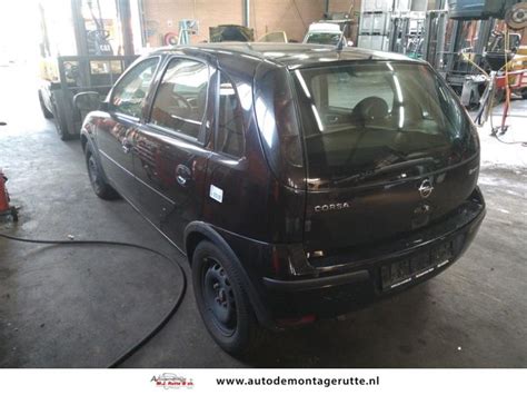 Opel Corsa C V Twin Port Schrottauto Schwarz