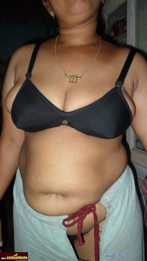 Big Boob Aunty Wear Saree Without Blouse Images Nudes Photos