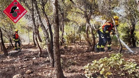 Un Incendio Quema 500 M2 De Monte En Sierra Helada Onda Cero Radio