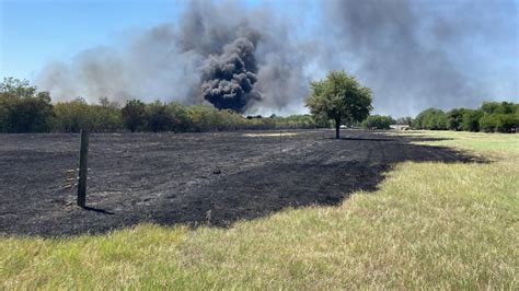 'Large brush fire' causes Waco Fire to evacuate residents | kcentv.com